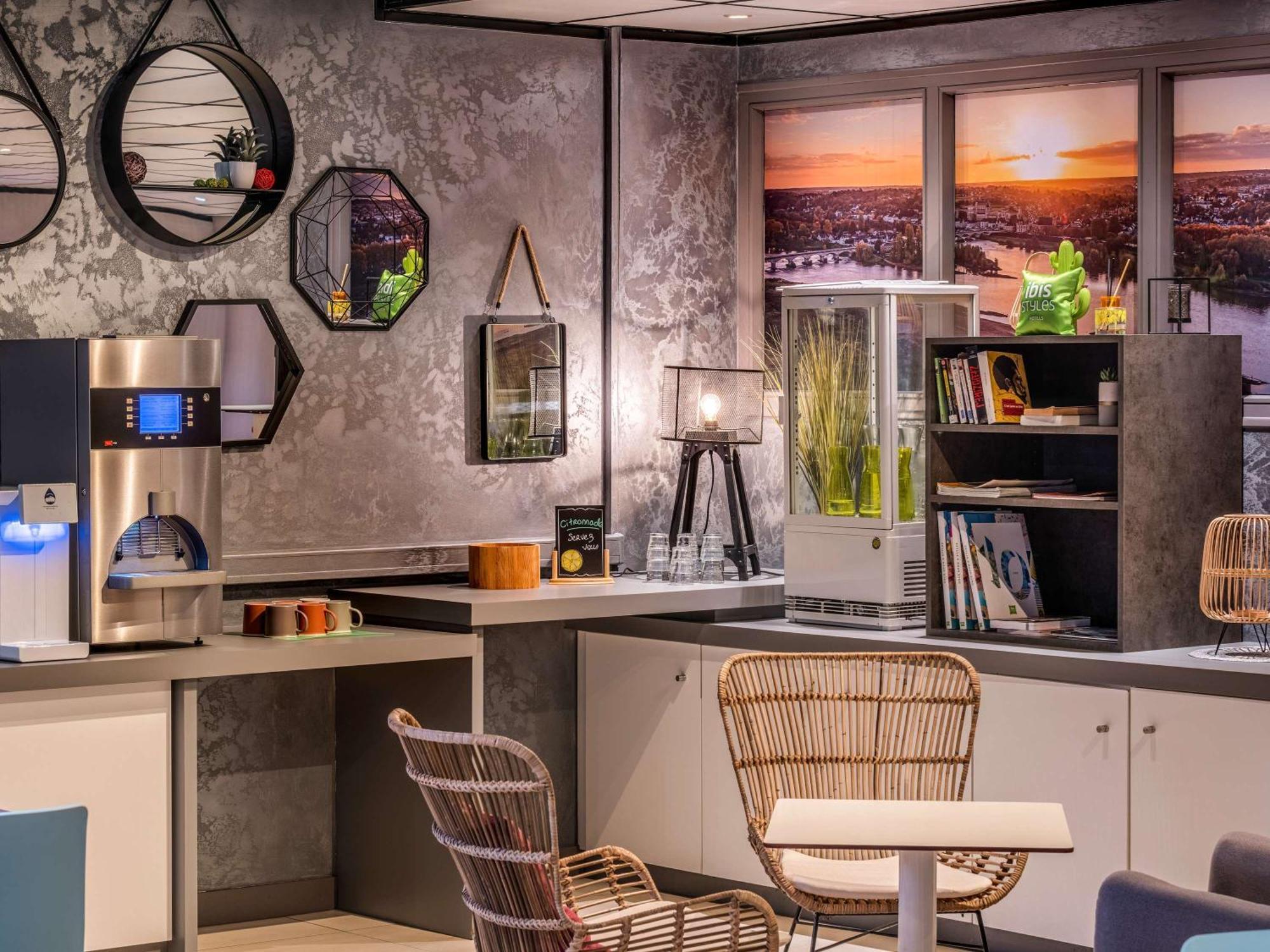 Ibis Styles Blois Centre Gare Hotel Kültér fotó